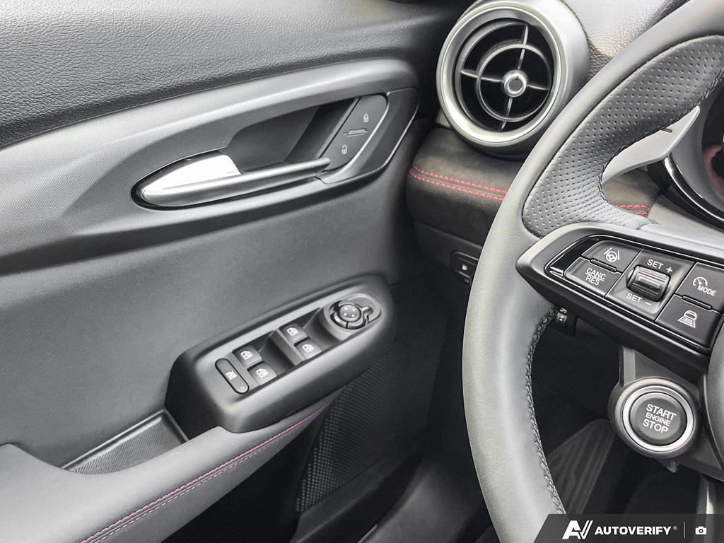 2024 Alfa Romeo Tonale Veloce EAWD, Vancouver, Cash