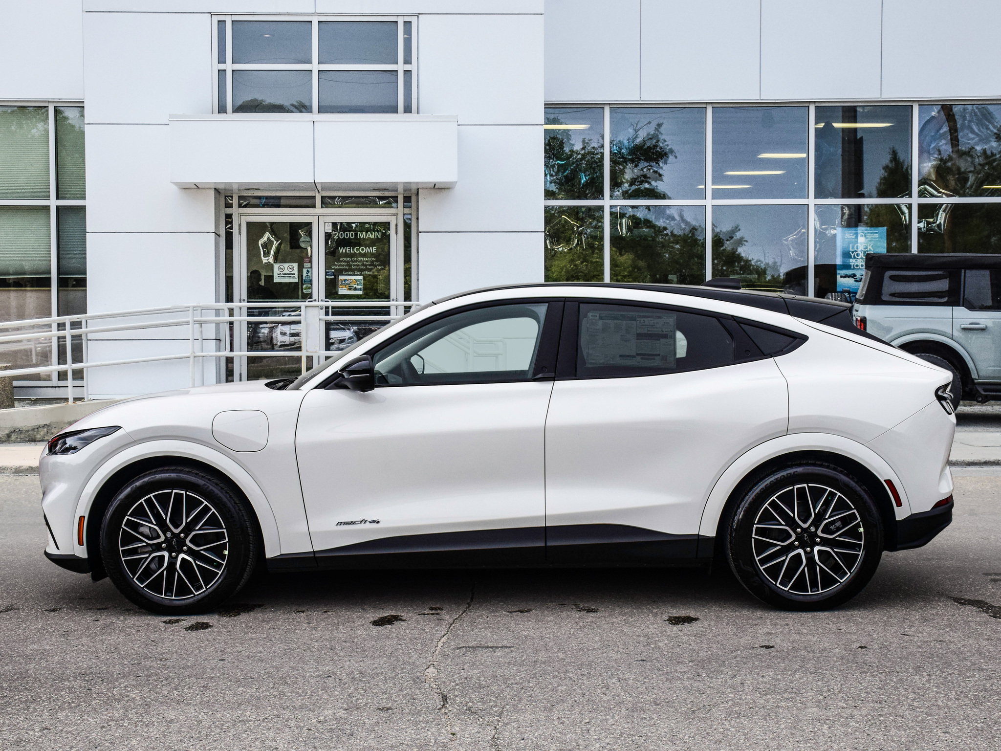 2025 Ford Mustang Mach-E