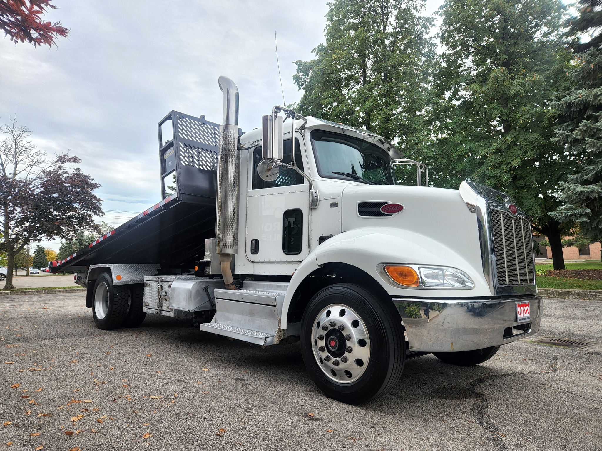 2022 Peterbilt 337