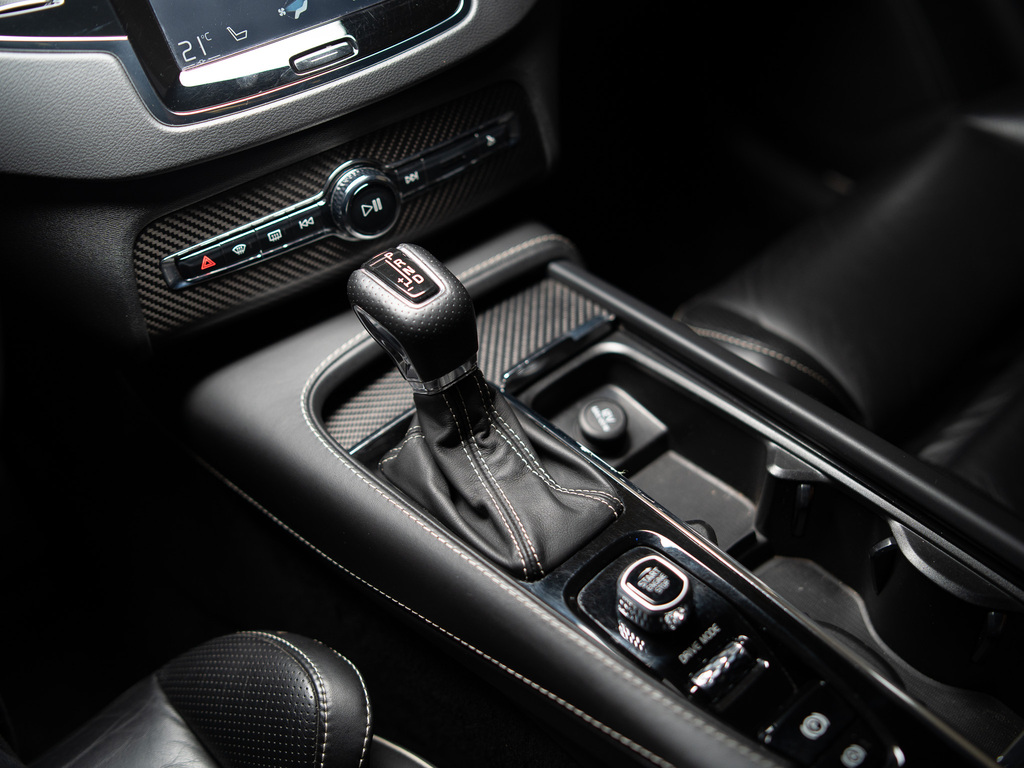 2018 Volvo XC90 T6 R-Design, Toronto, Cash