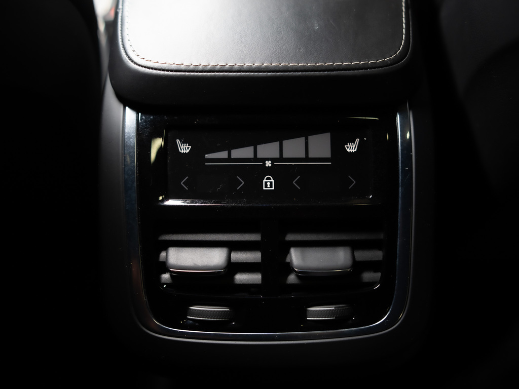 2018 Volvo XC90 T6 R-Design, Toronto, Cash
