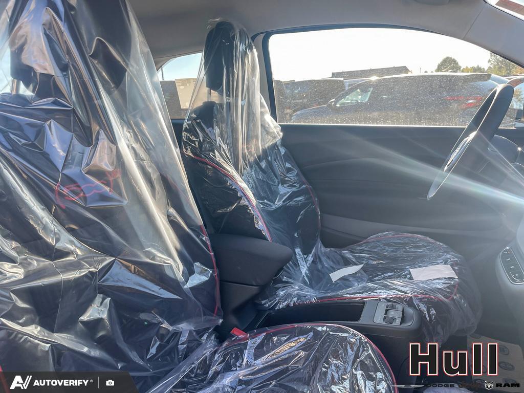 2025 Fiat 500e BEV RED, Toronto, Cash