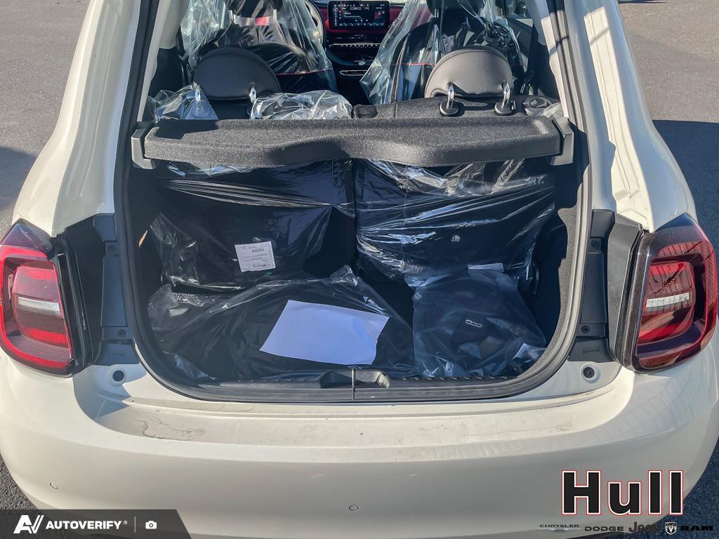 2025 Fiat 500e BEV RED, 多伦多, 全款车