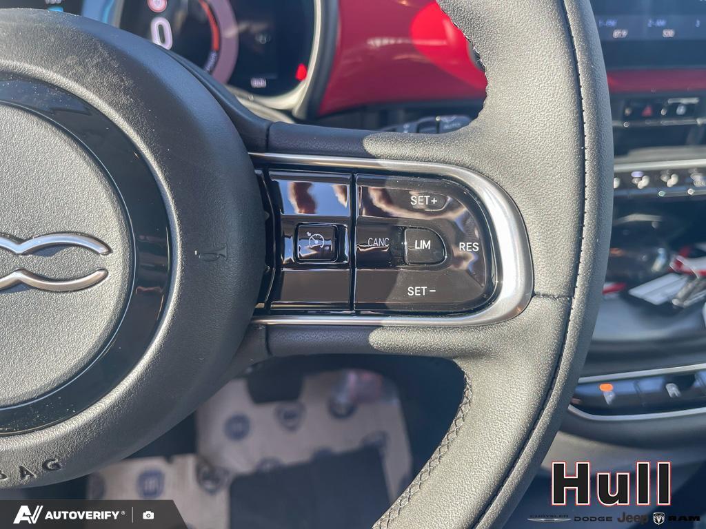 2025 Fiat 500e BEV RED, 多伦多, 全款车