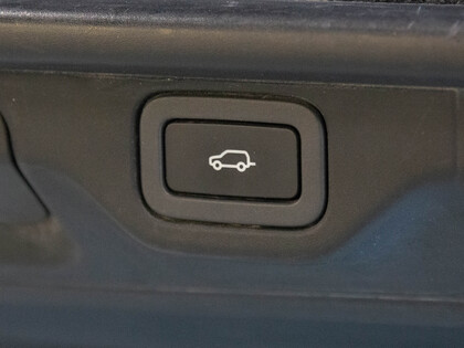 used 2015 Land Rover Range Rover car, priced at $29,900