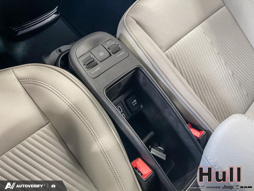 2025 Fiat 500e BEV Giorgio Armani, Toronto, Cash