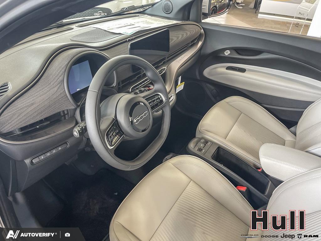 2025 Fiat 500e BEV Giorgio Armani, Toronto, Cash