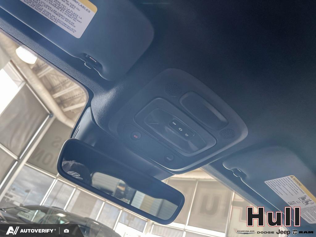 2025 Fiat 500e BEV Giorgio Armani, Toronto, Cash