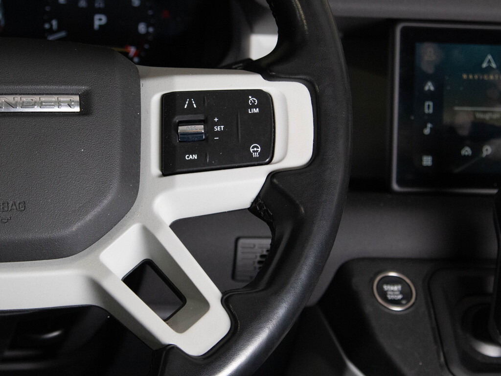 2023 Land Rover Defender 110 SE, Toronto, Cash