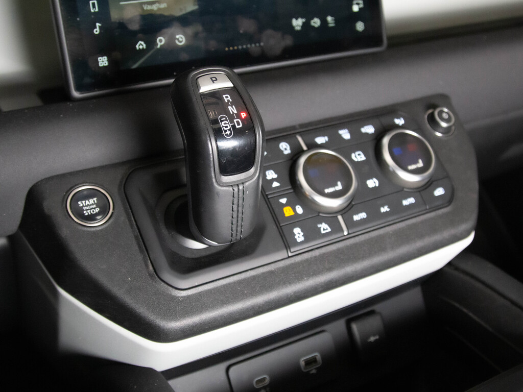 2023 Land Rover Defender 110 SE, Toronto, Cash
