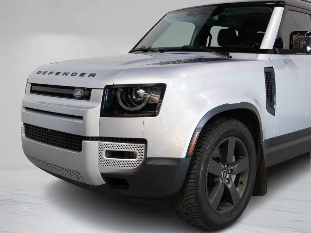 2023 Land Rover Defender 110 SE, Toronto, Cash