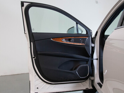 used 2019 Lincoln Nautilus car, priced at $27,900