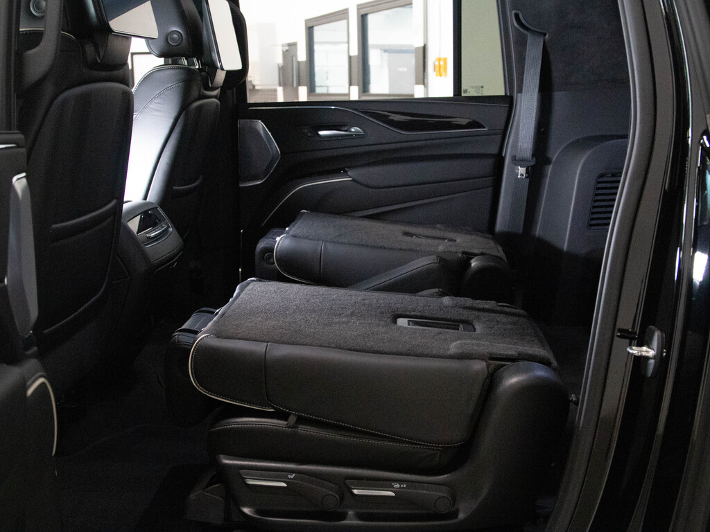 2023 Cadillac Escalade ESV V-Series, Toronto, Cash