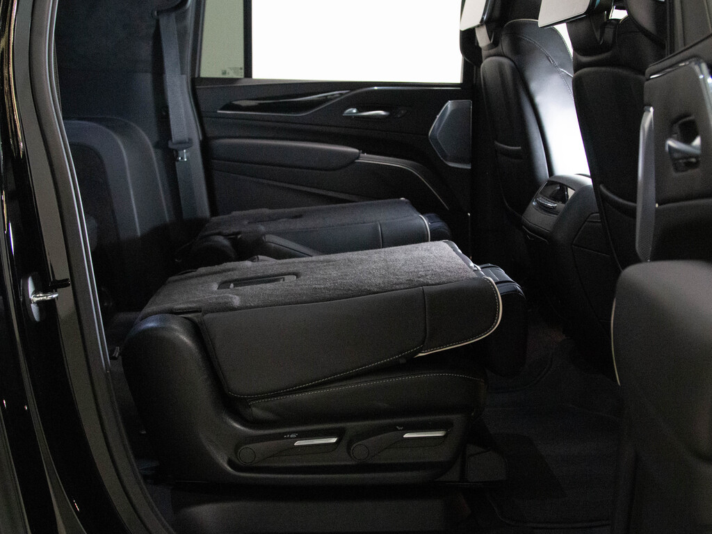 2023 Cadillac Escalade ESV V-Series, Toronto, Cash