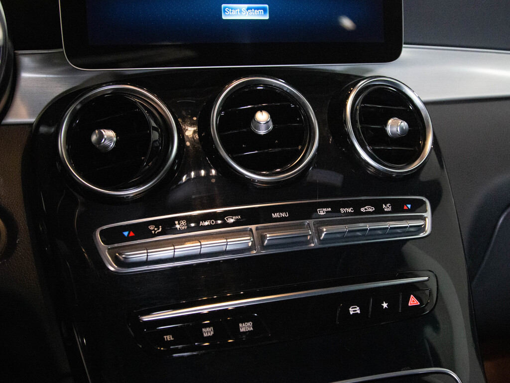 2022 Mercedes-Benz GLC 300 4MATIC, Toronto, Cash