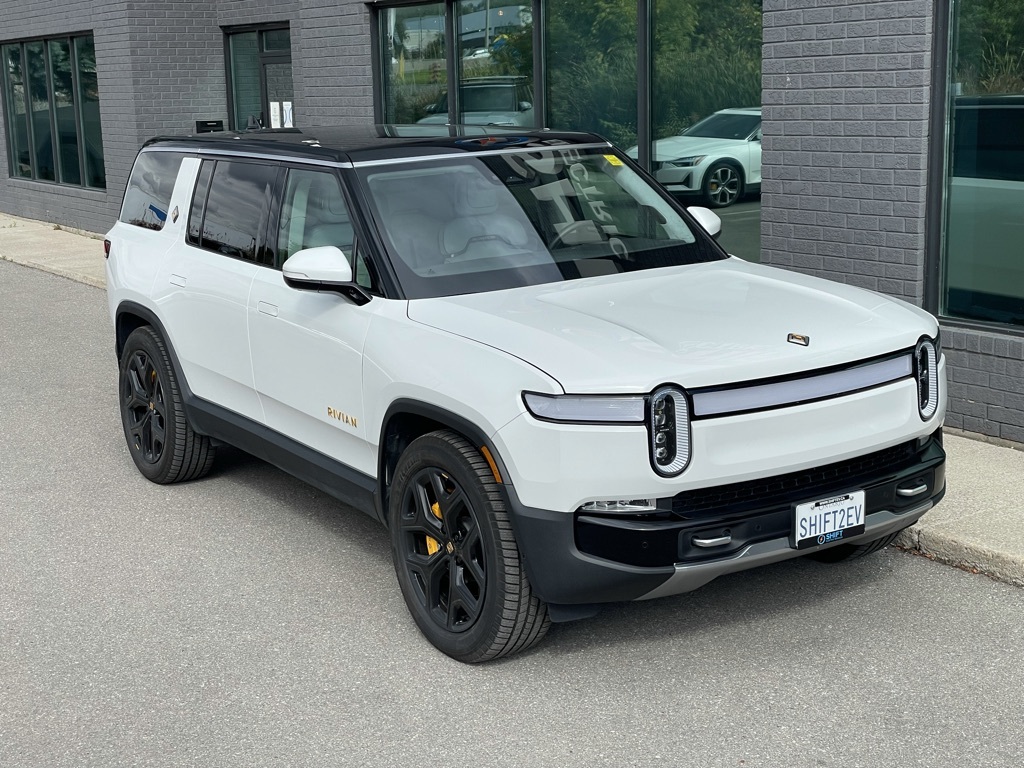 2023 Rivian R1S