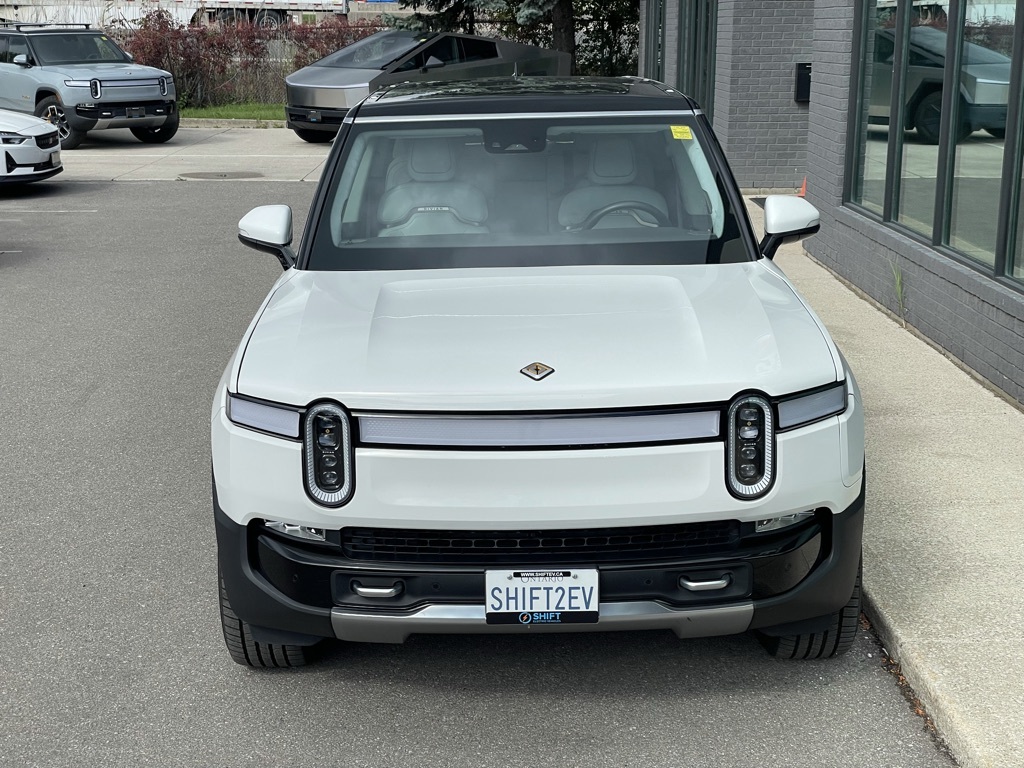 2023 Rivian R1S