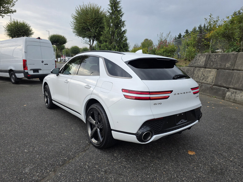2023 Genesis GV70