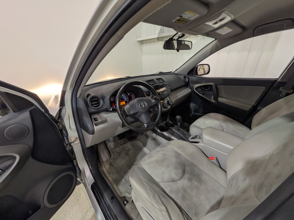 Toyota RAV4 2011