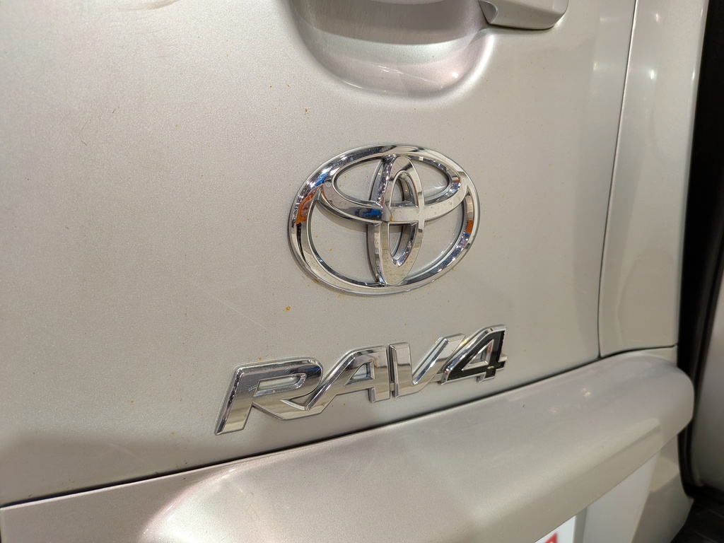 Toyota RAV4 2011