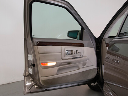 used 1999 Cadillac Concours car, priced at $12,900