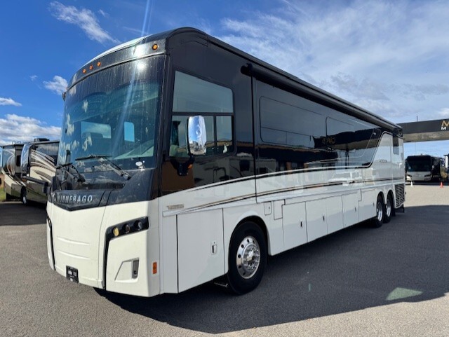 2019 Winnebago HORIZON 42Q