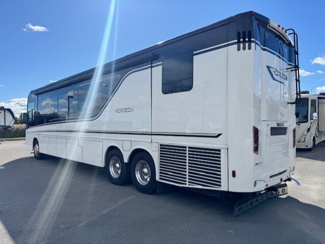 2019 Winnebago HORIZON 42Q