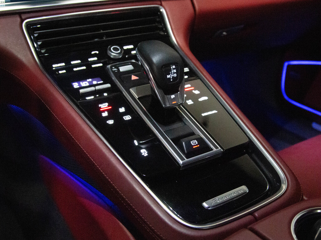 2018 Porsche Panamera E-Hybrid 4 Executive, 多伦多, 全款车