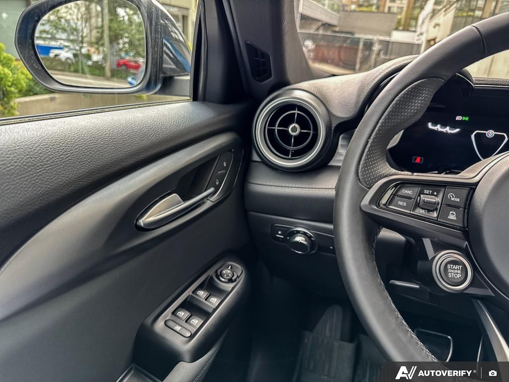 2024 Alfa Romeo Tonale Veloce EAWD, Vancouver, Cash