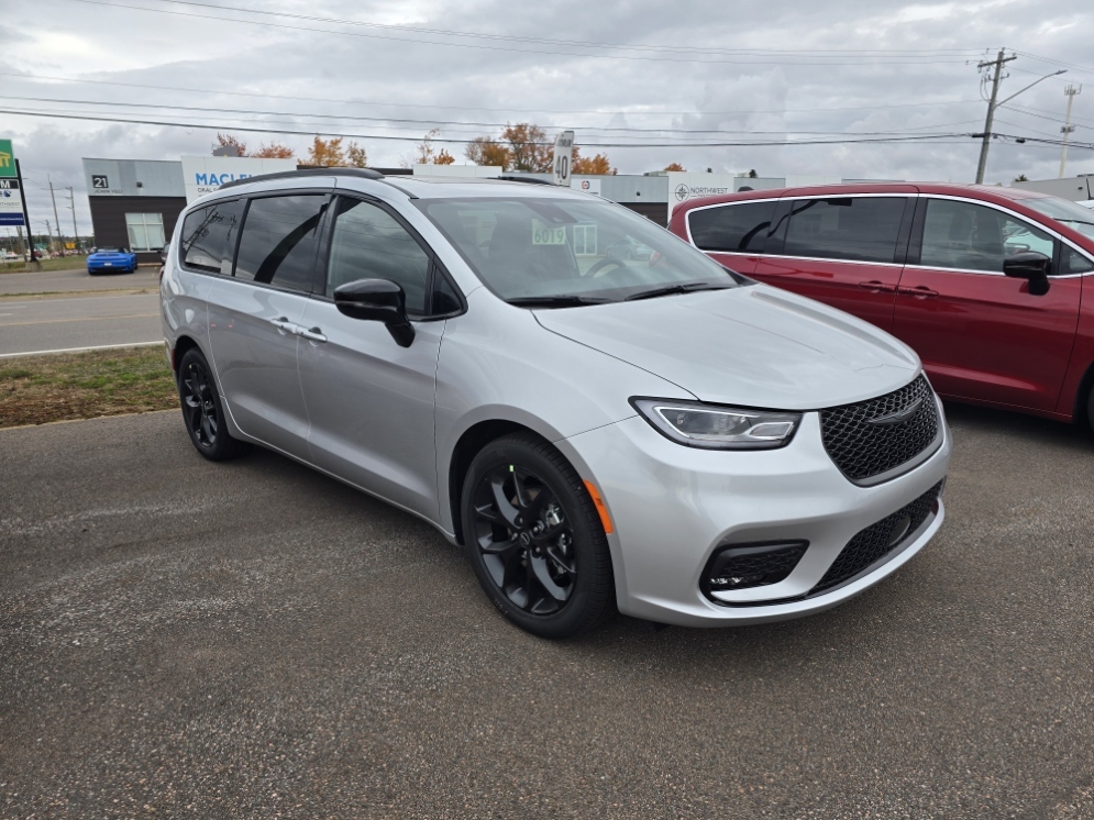 2026 Chrysler Pacifica