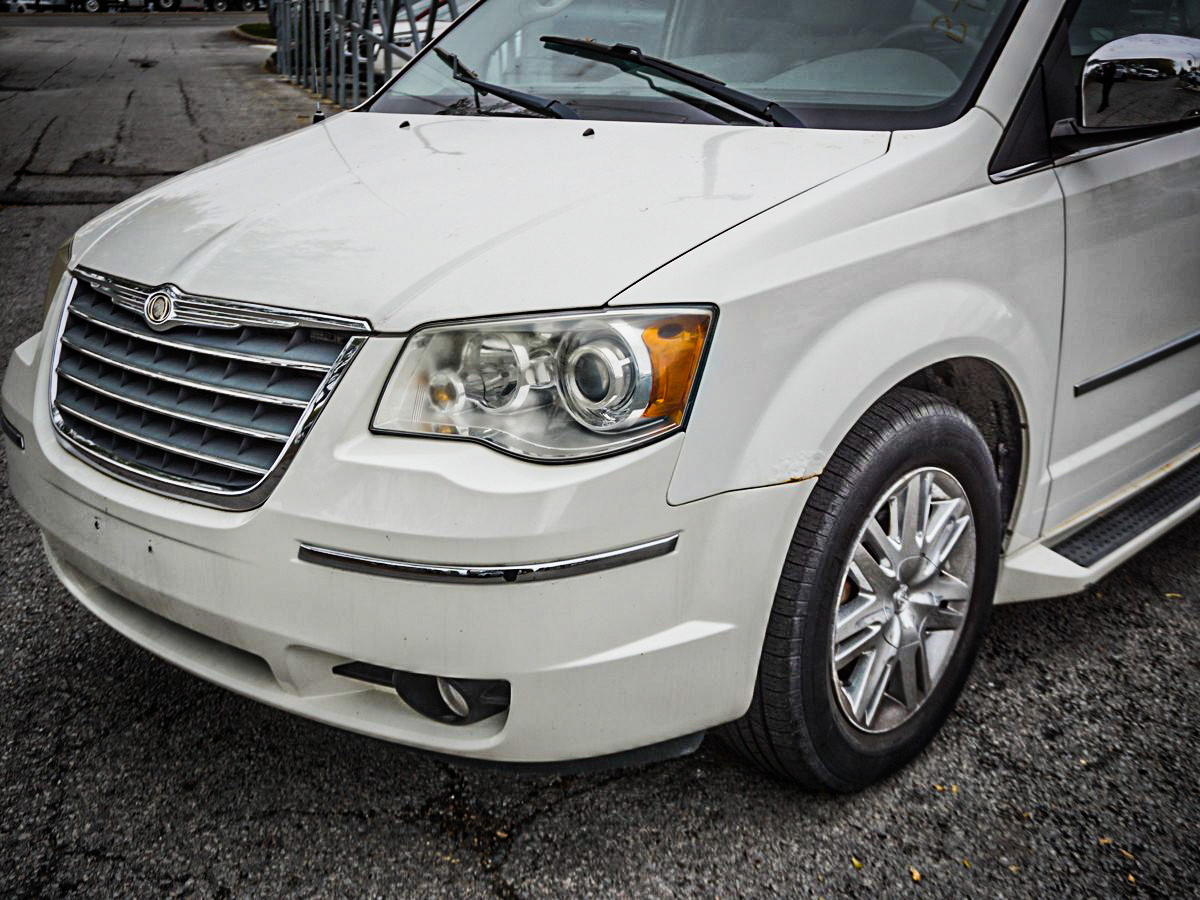 2010 Chrysler Town & Country