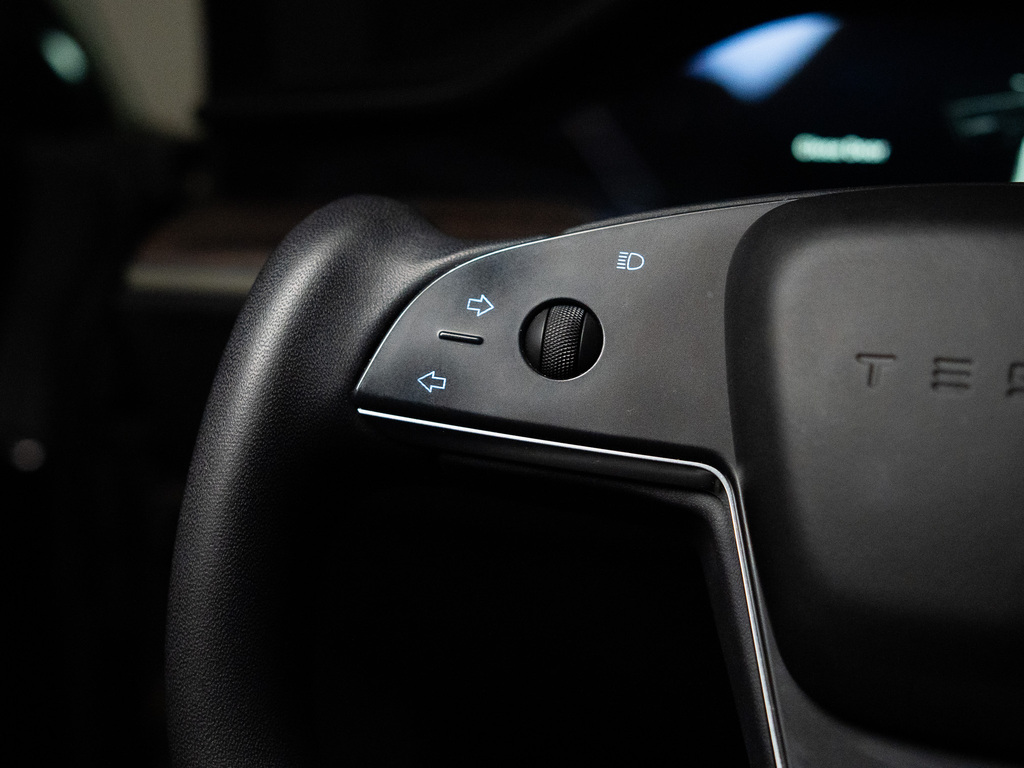 2022 Tesla Model X YOKE STEERING   FSD   22 IN, Toronto, Cash