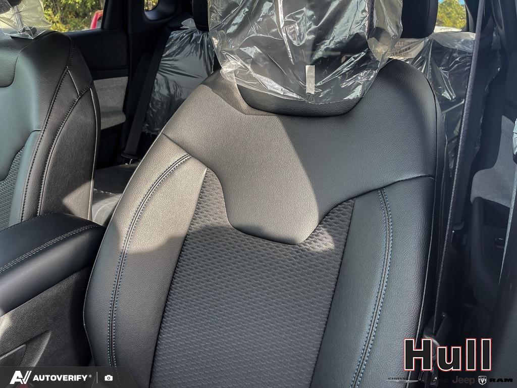 2025 Jeep Compass North, Toronto, Cash