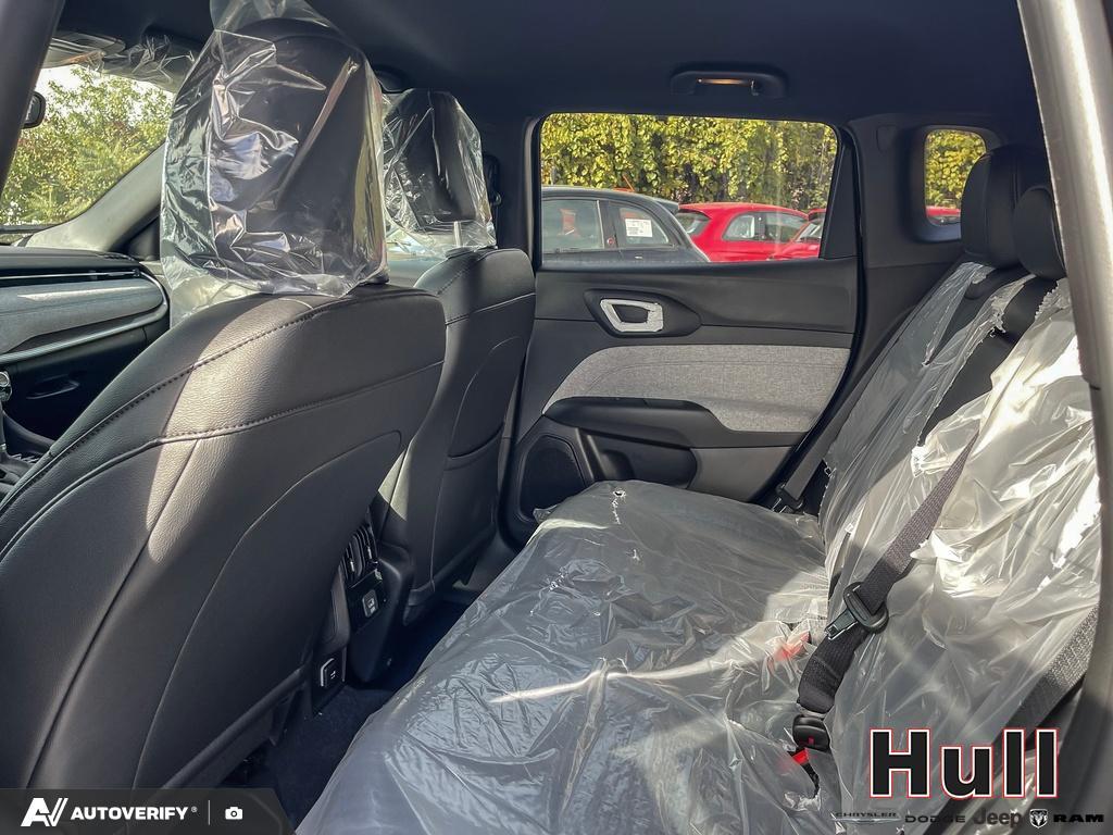 2025 Jeep Compass North, Toronto, Cash