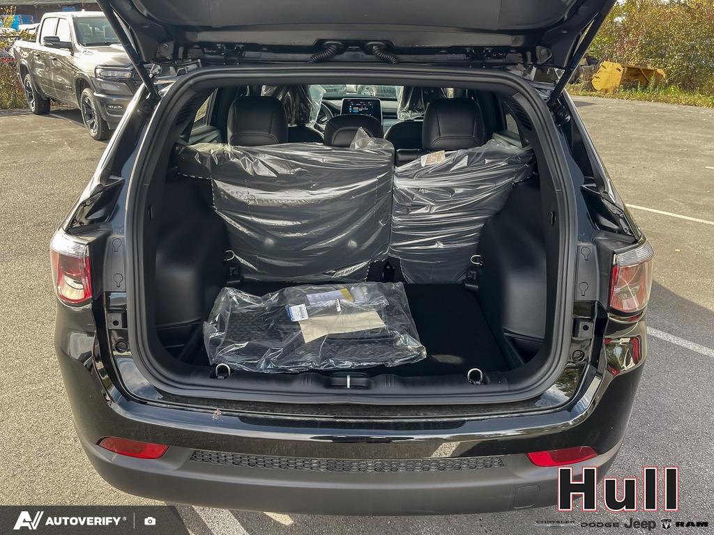 2025 Jeep Compass North, Toronto, Cash