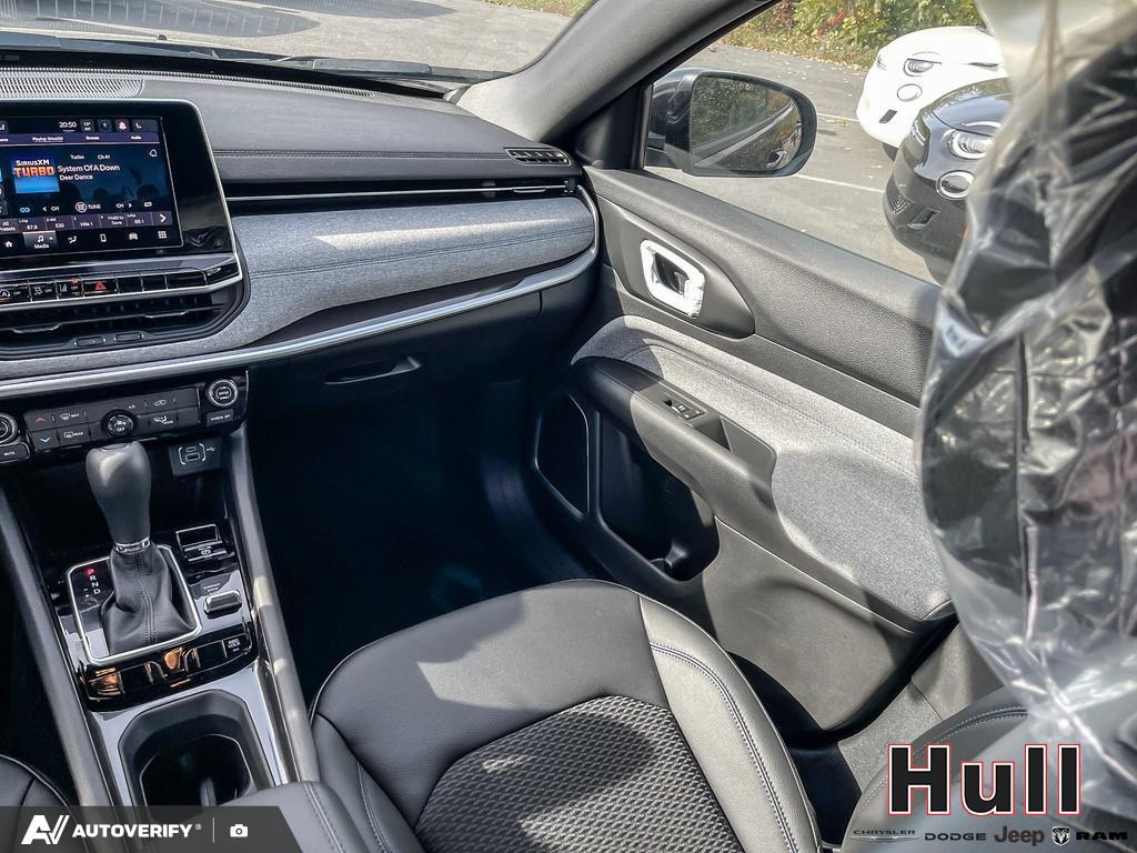 2025 Jeep Compass North, Toronto, Cash