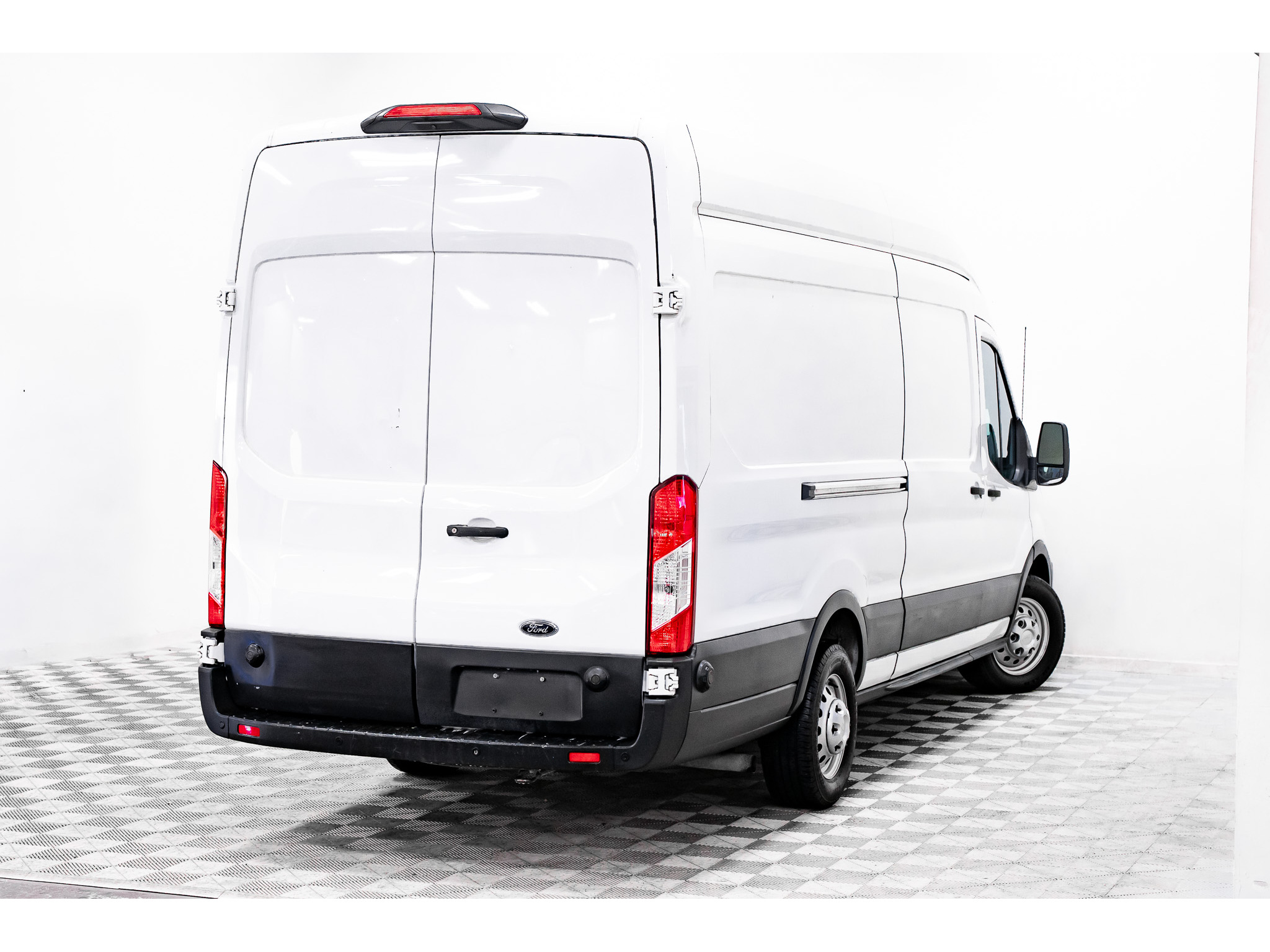 2022 Ford Transit Cargo Van