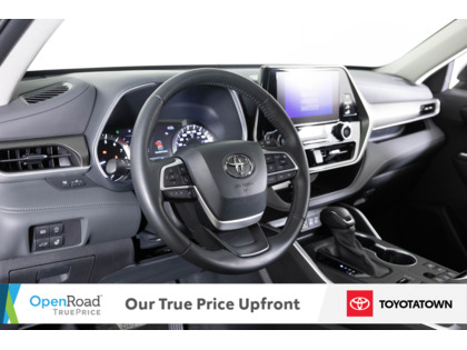 used 2023 Toyota Highlander car, priced at $47,998