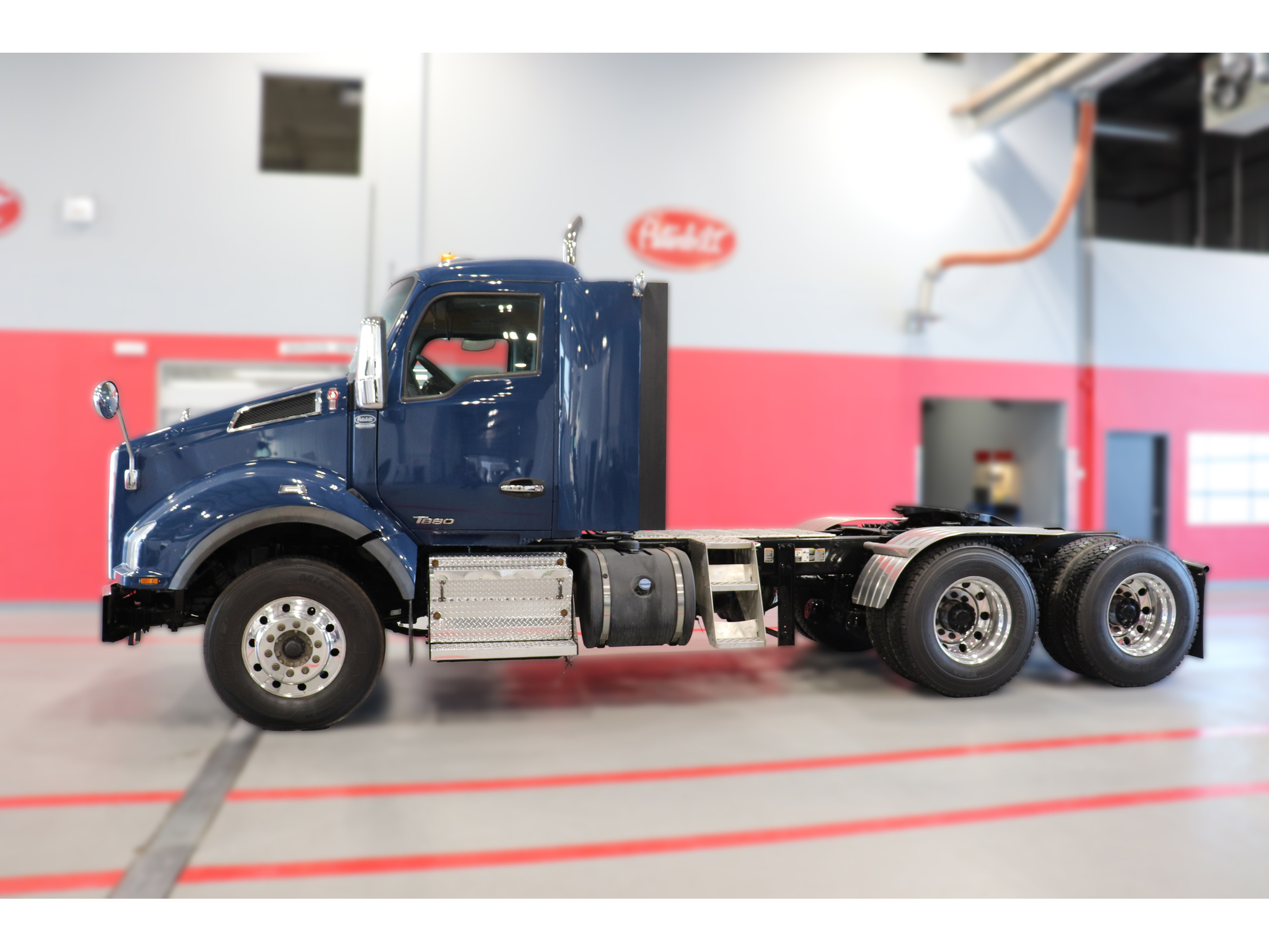 2019 Kenworth T-880 Daycab