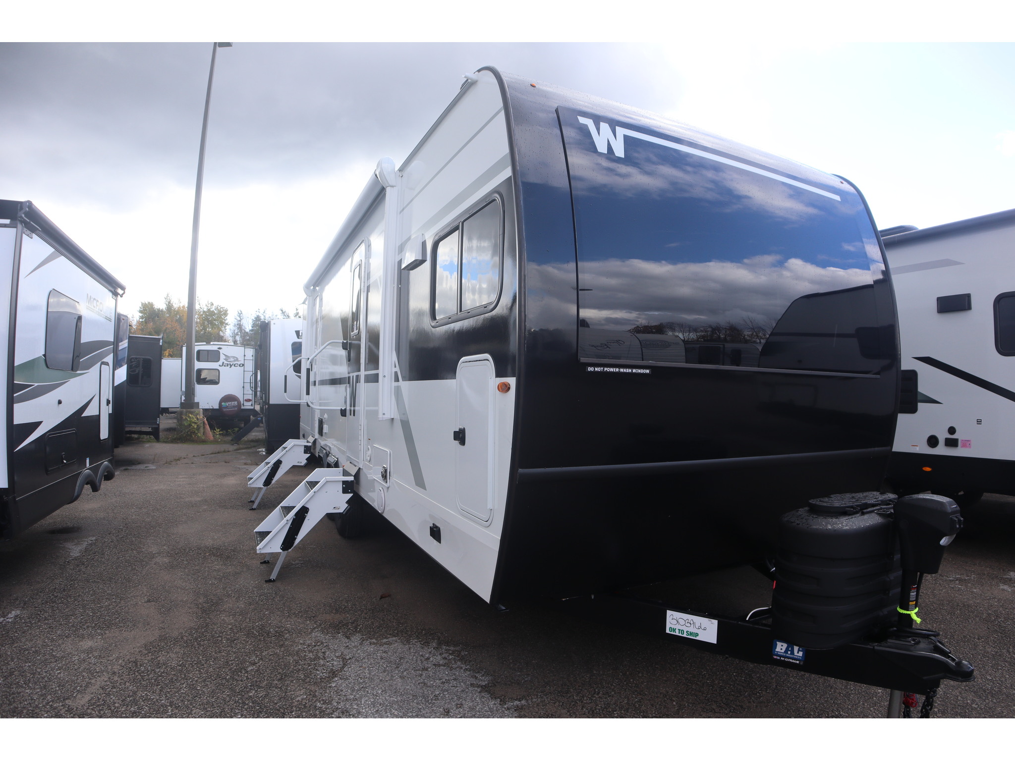 2026 Winnebago Thrive