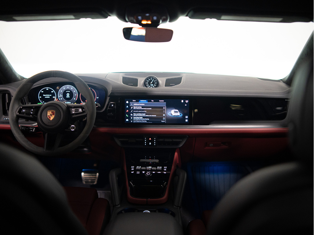 2025 Porsche Cayenne Coupe GTS, Toronto, Cash