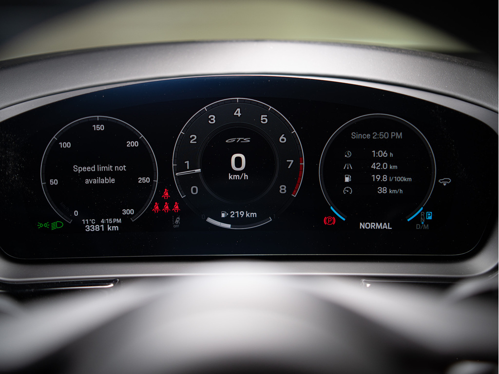 2025 Porsche Cayenne Coupe GTS, Toronto, Cash