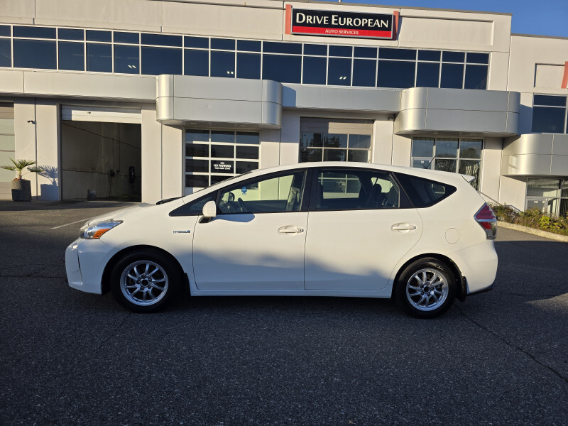 2018 Toyota Prius v