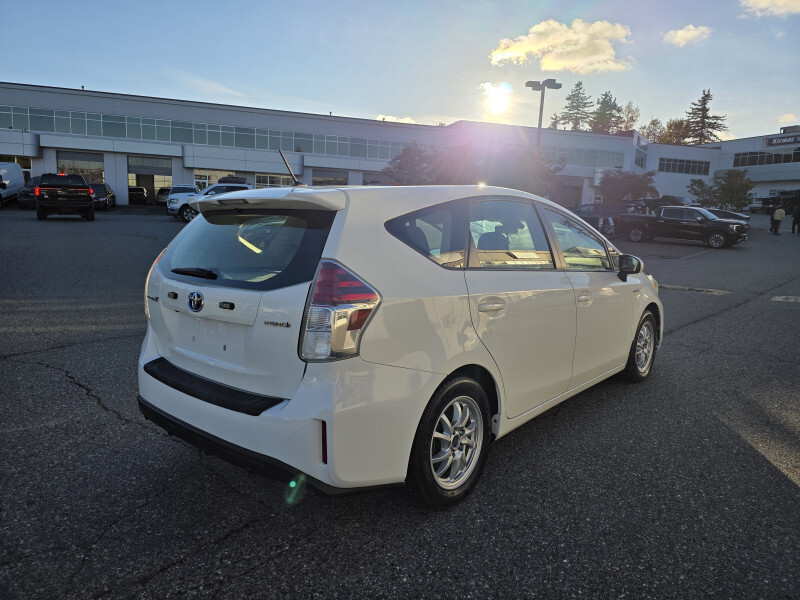 2018 Toyota Prius v