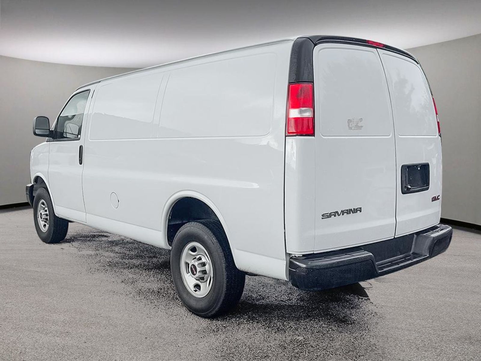 2023 GMC Savana Cargo Van