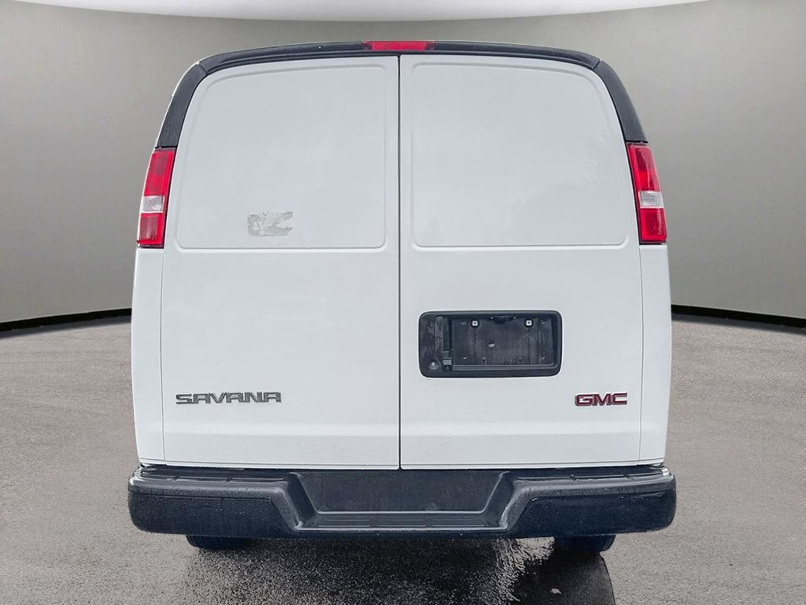 2023 GMC Savana Cargo Van