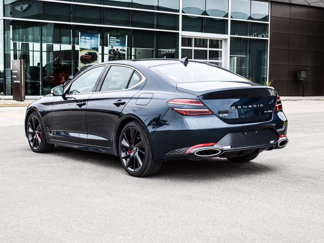 2023 Genesis G70