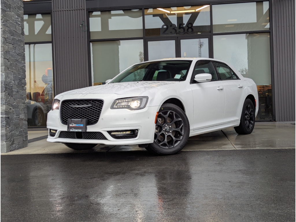 2023 Chrysler 300