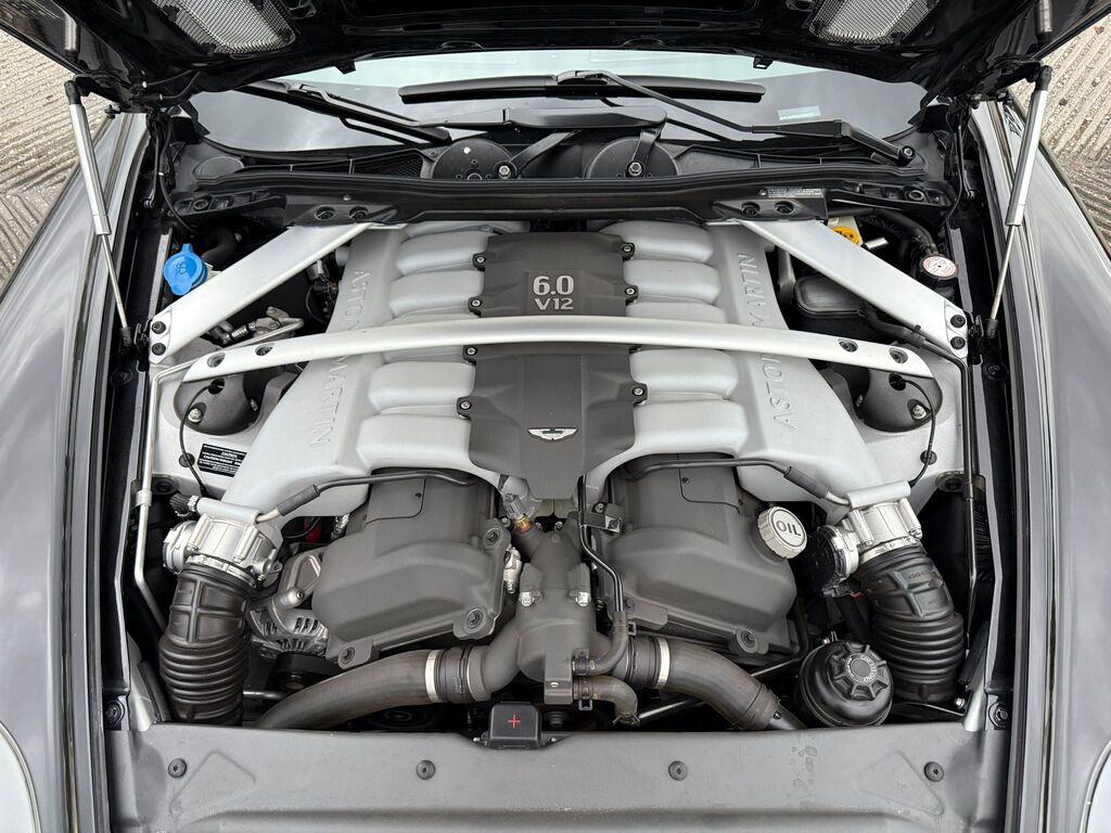 2010 Aston Martin DB9 excellent condition, no accident; low kms!!!, 温哥华, 全款车