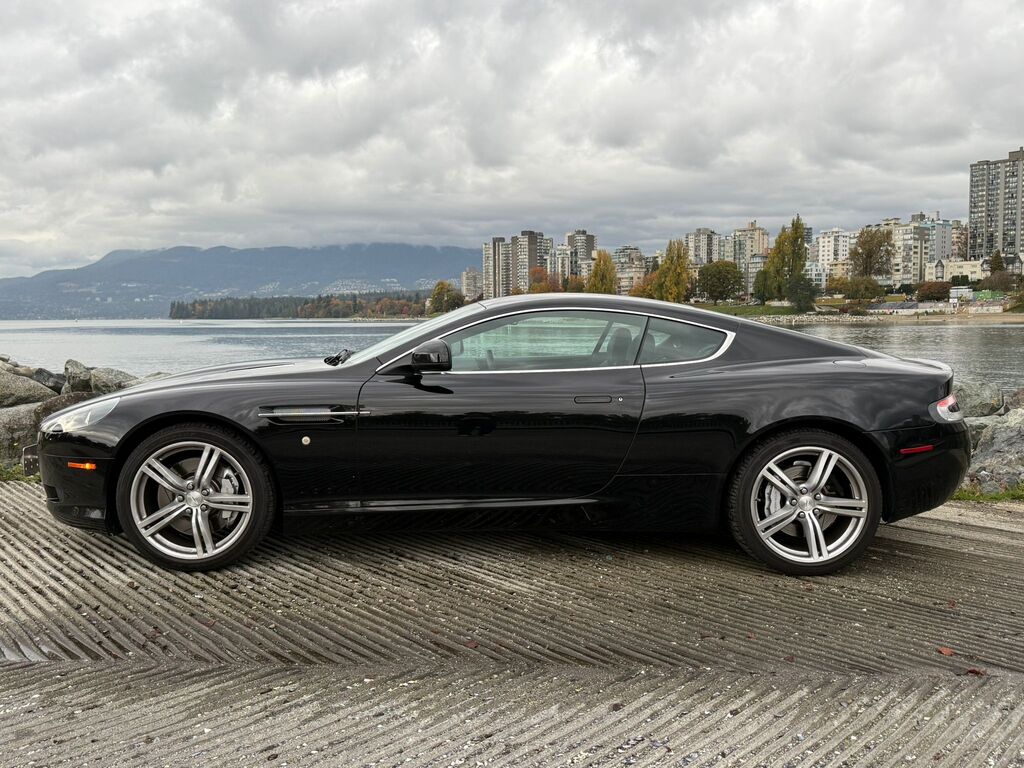 2010 Aston Martin DB9 excellent condition, no accident; low kms!!!, 温哥华, 全款车